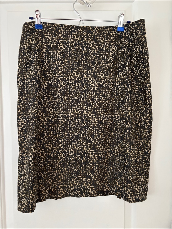Ann Taylor Dresses & Skirts - Ann Taylor Leopard Pencil Skirt - Black and Tan